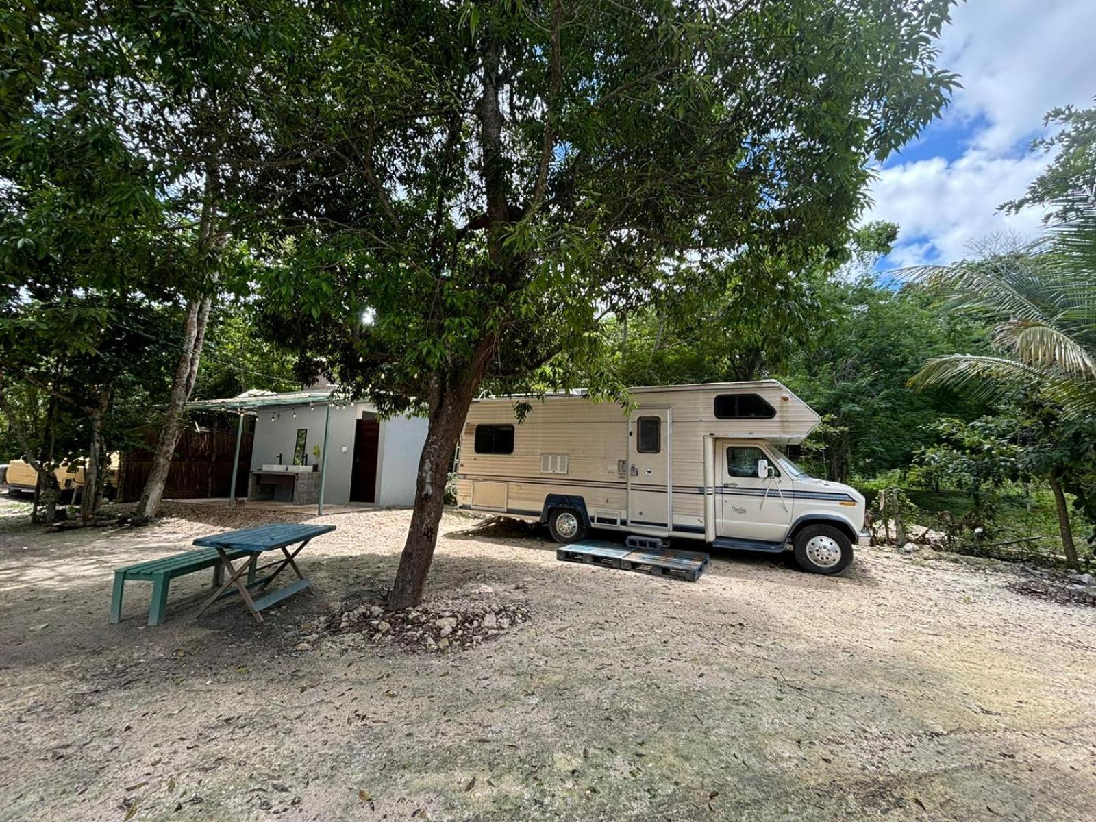 Momotoh Camper Hotel ซปูฆิล ภายนอก รูปภาพ