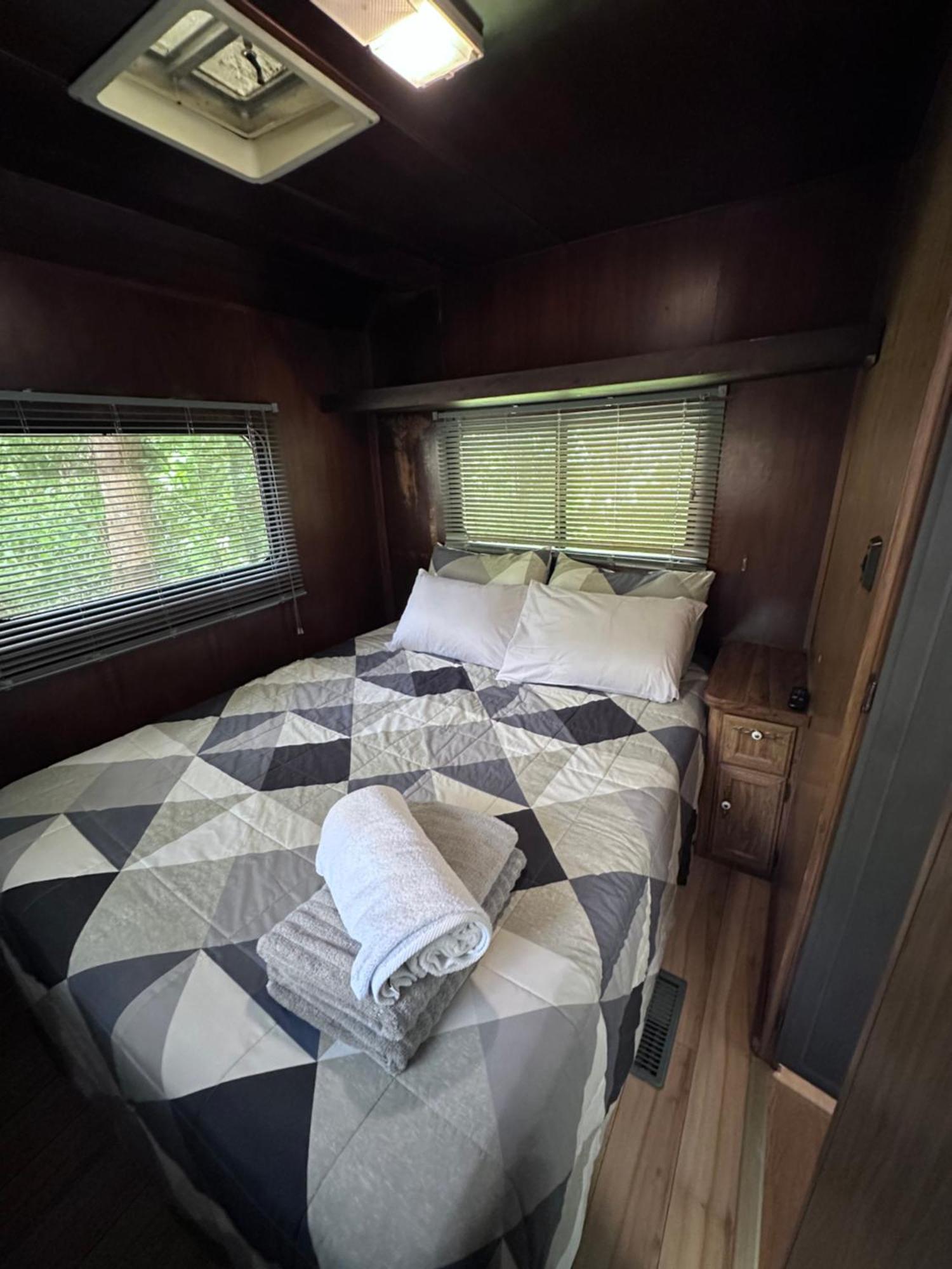 Momotoh Camper Hotel ซปูฆิล ภายนอก รูปภาพ