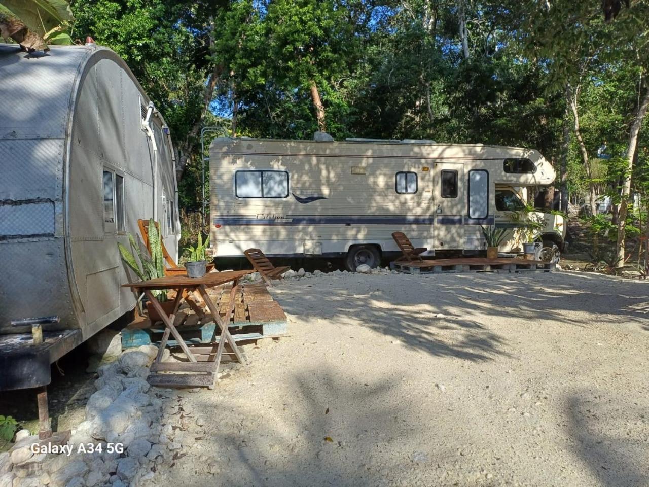 Momotoh Camper Hotel ซปูฆิล ภายนอก รูปภาพ