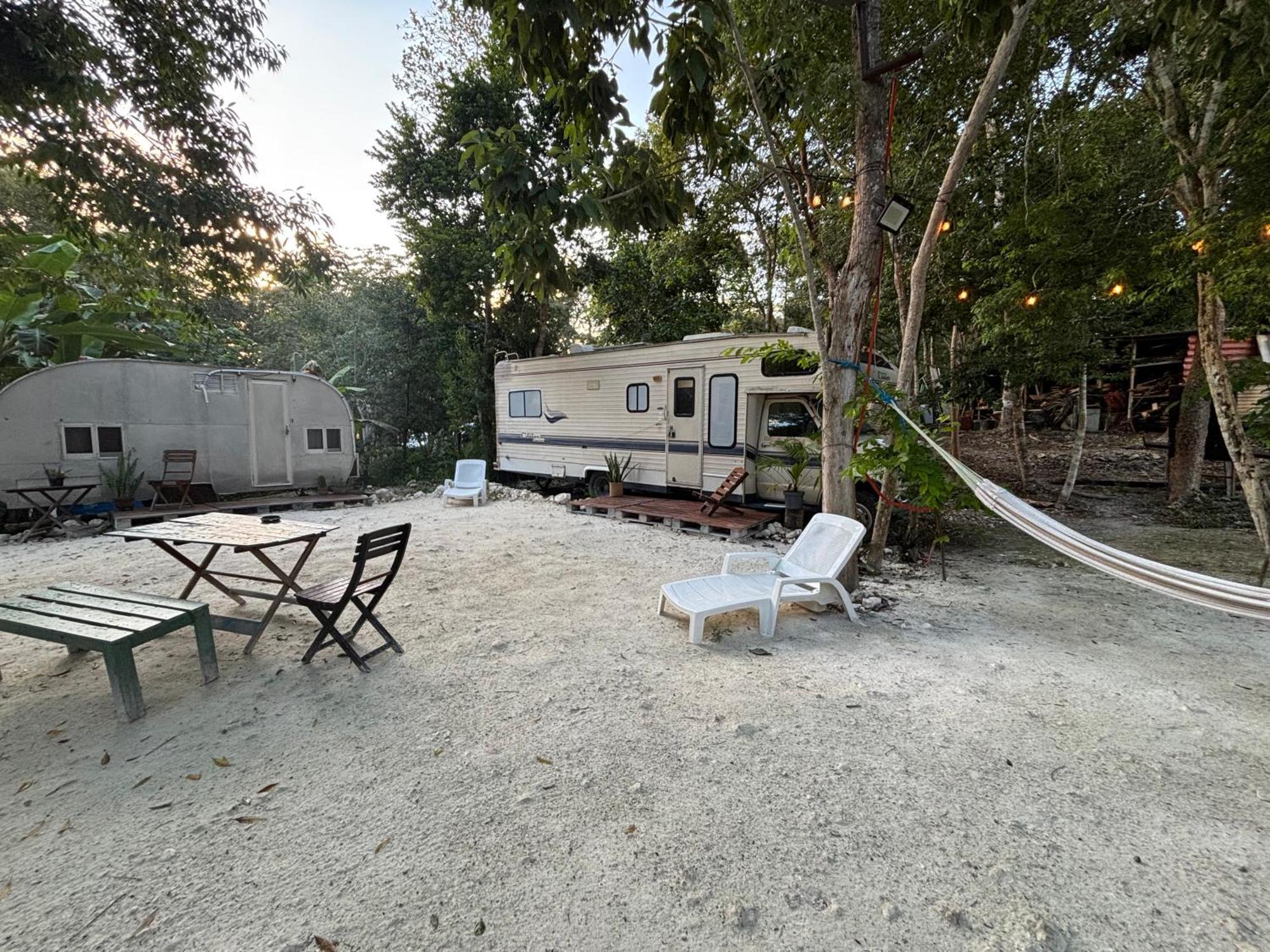 Momotoh Camper Hotel ซปูฆิล ภายนอก รูปภาพ