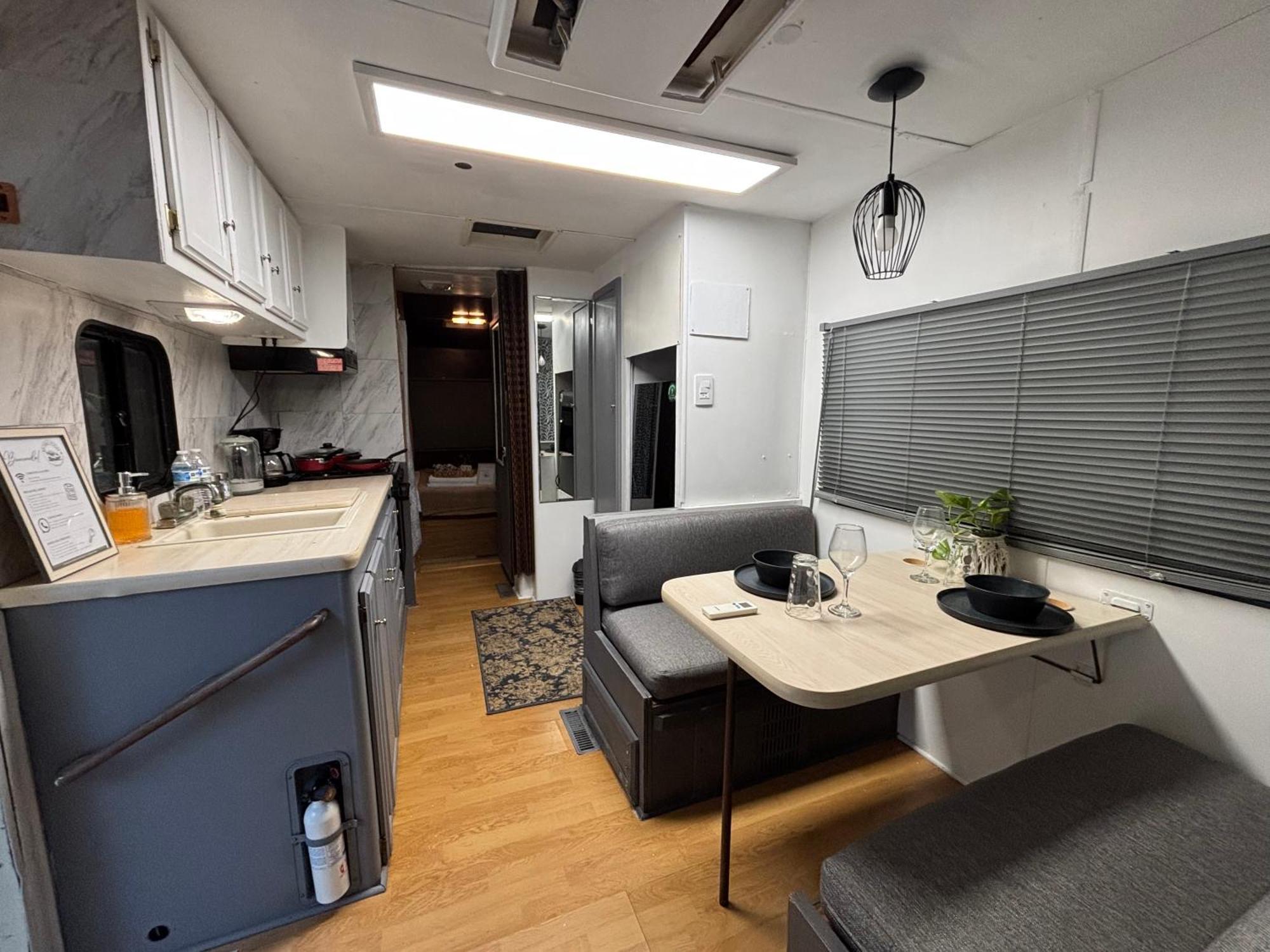 Momotoh Camper Hotel ซปูฆิล ภายนอก รูปภาพ