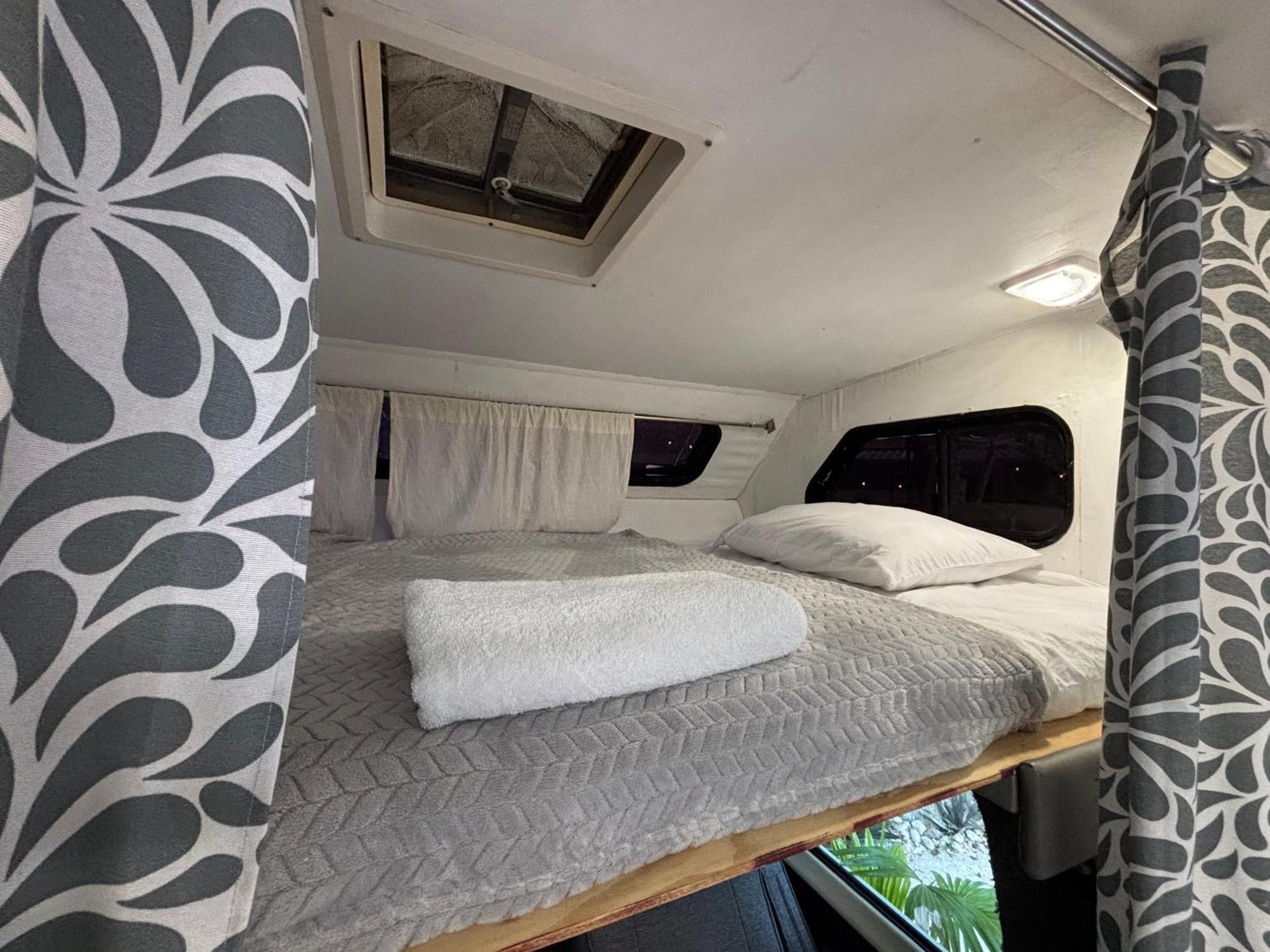 Momotoh Camper Hotel ซปูฆิล ภายนอก รูปภาพ