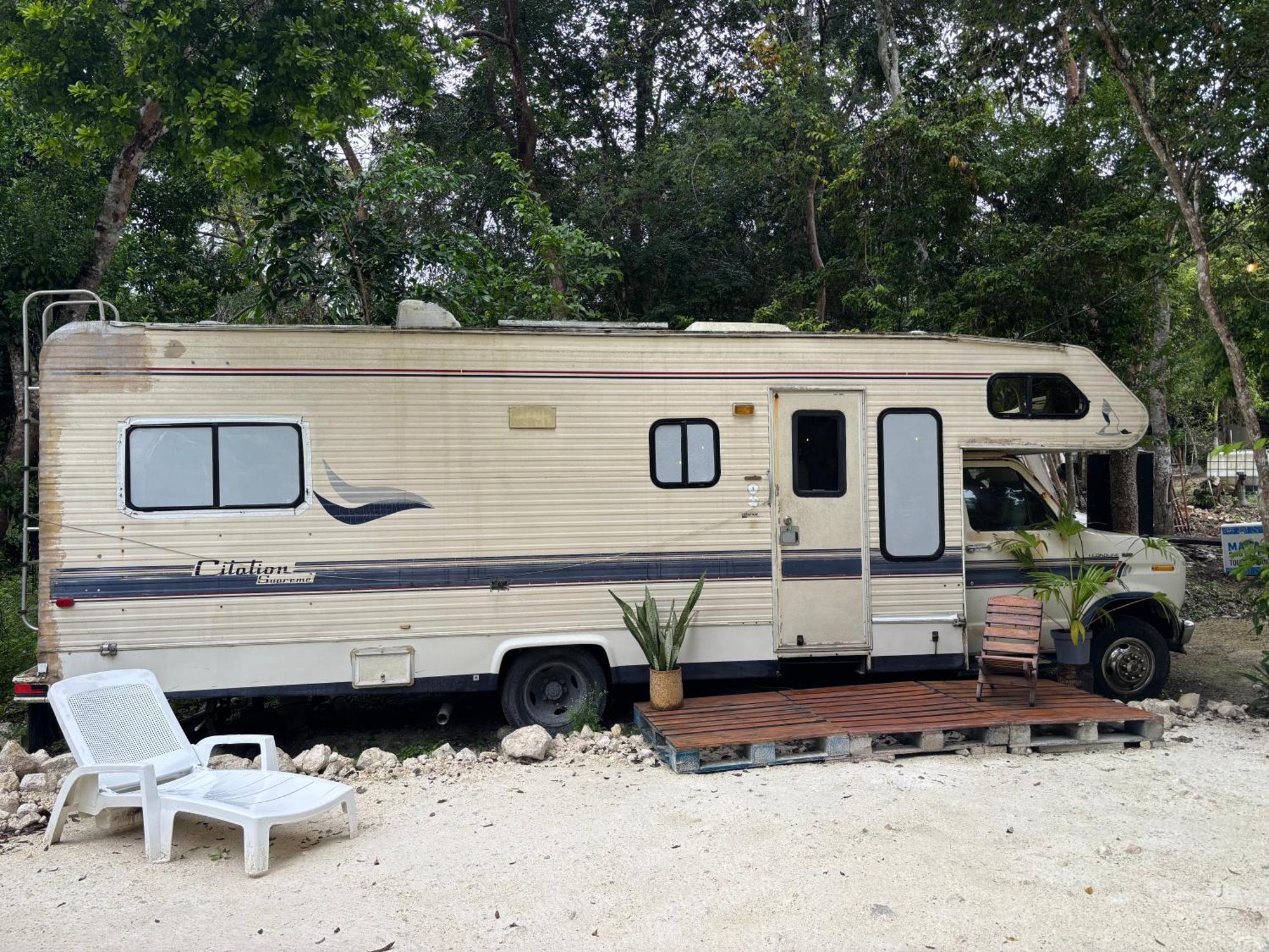 Momotoh Camper Hotel ซปูฆิล ภายนอก รูปภาพ