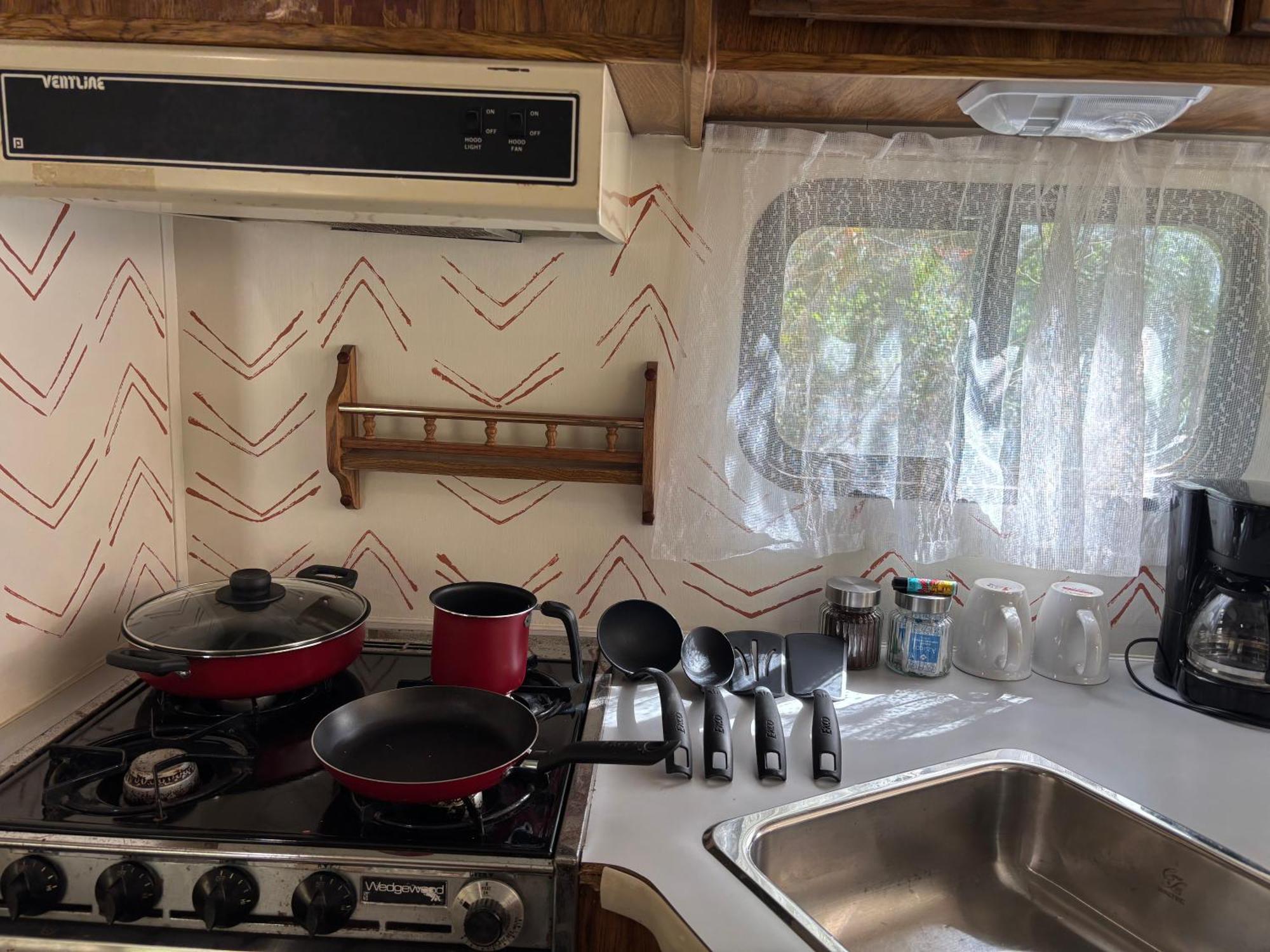 Momotoh Camper Hotel ซปูฆิล ภายนอก รูปภาพ