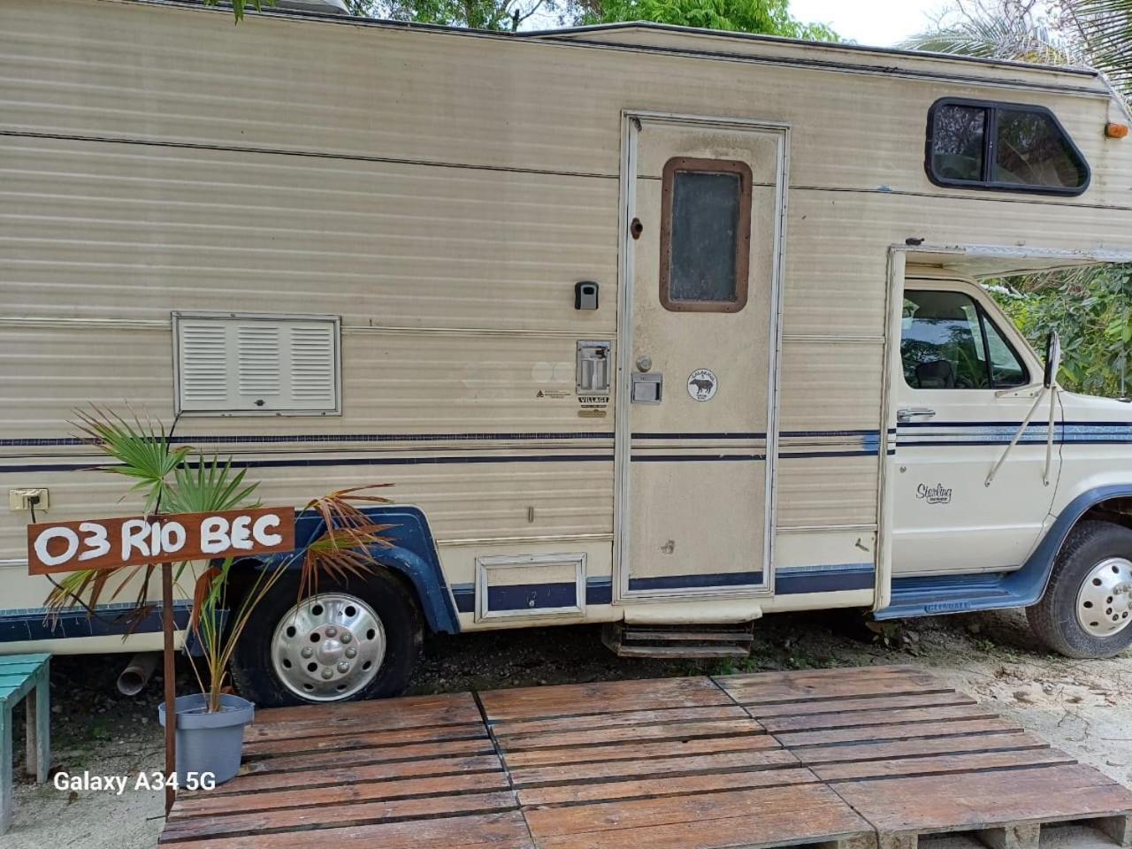 Momotoh Camper Hotel ซปูฆิล ภายนอก รูปภาพ