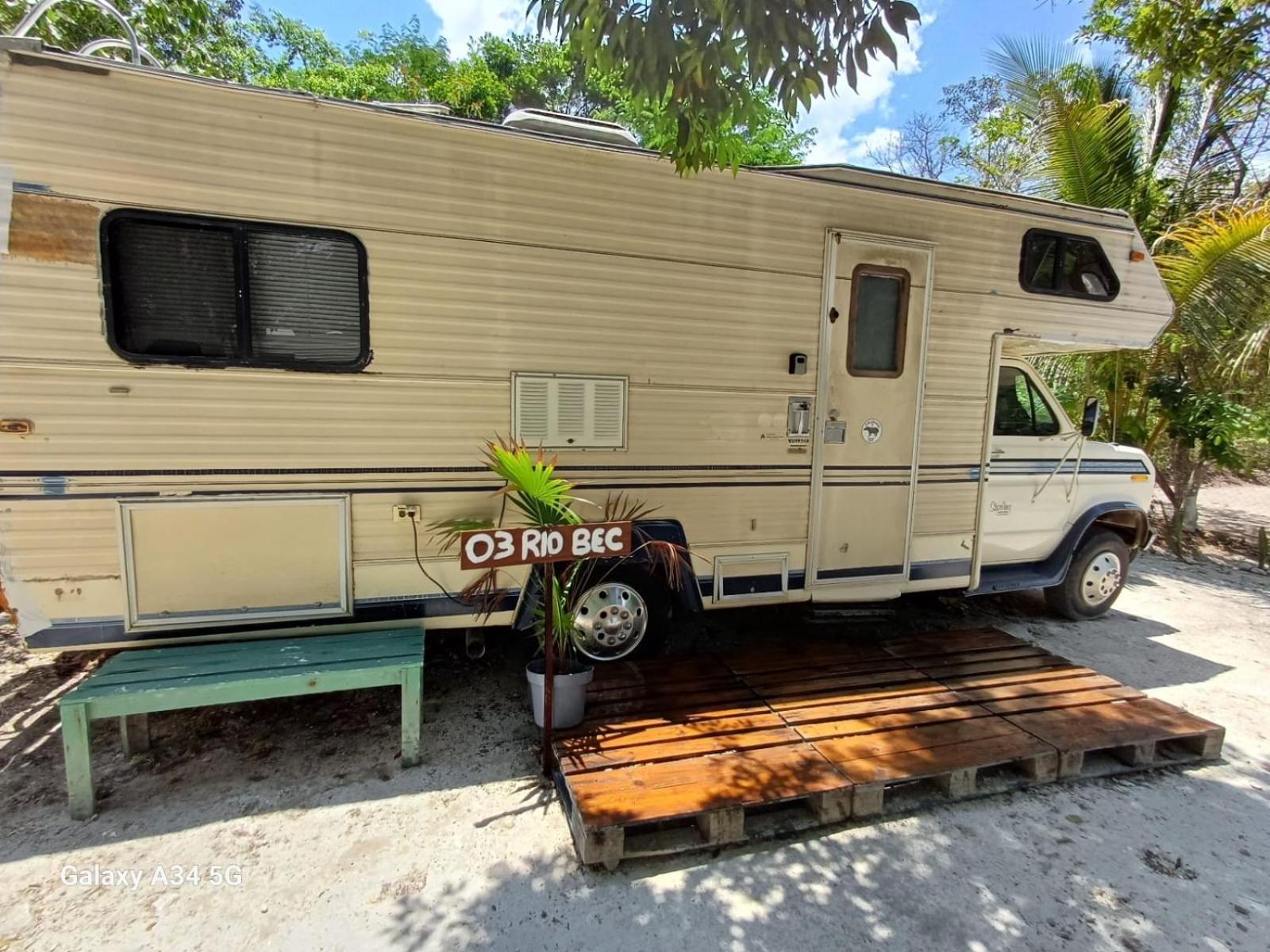 Momotoh Camper Hotel ซปูฆิล ภายนอก รูปภาพ