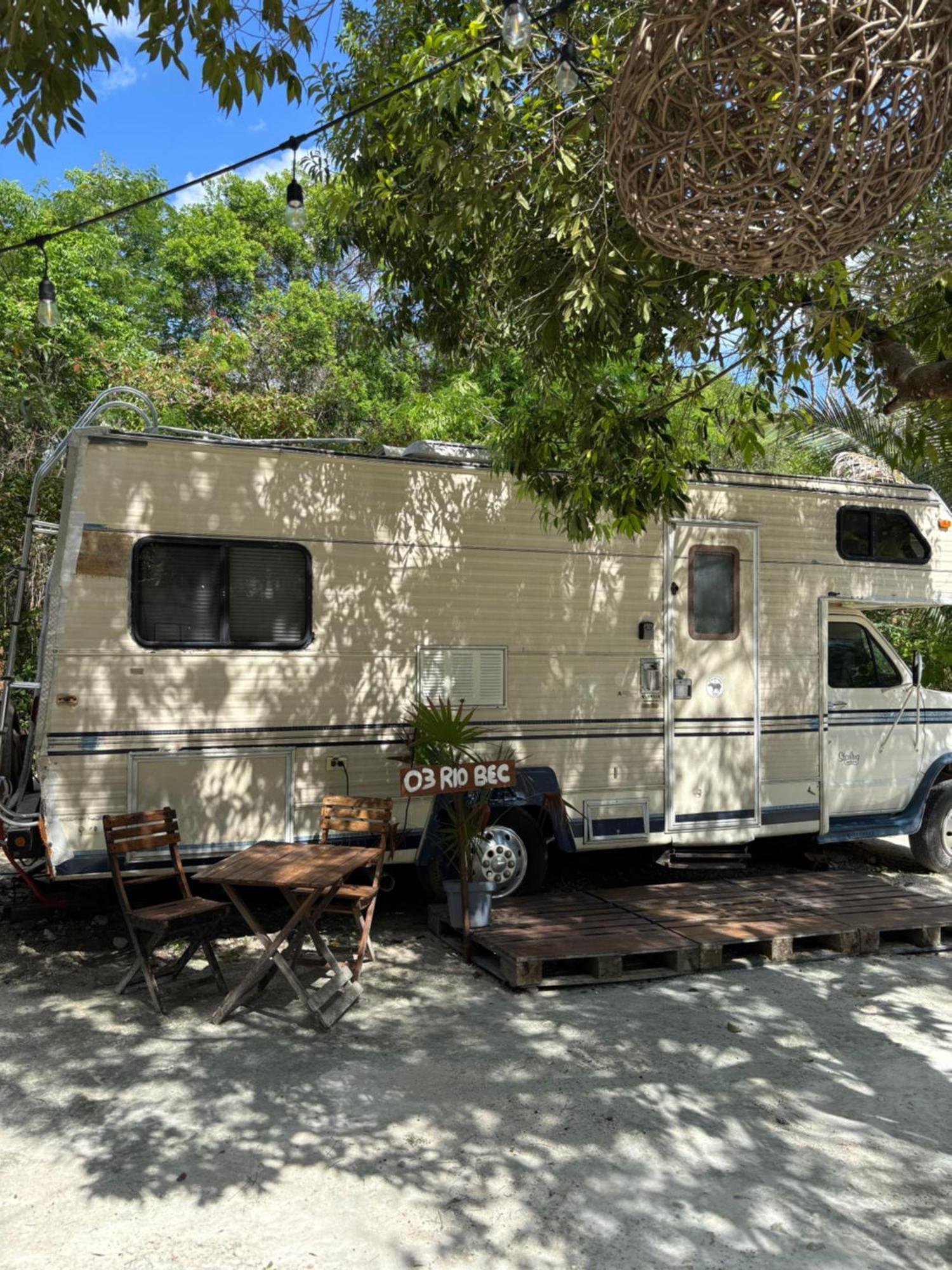 Momotoh Camper Hotel ซปูฆิล ภายนอก รูปภาพ